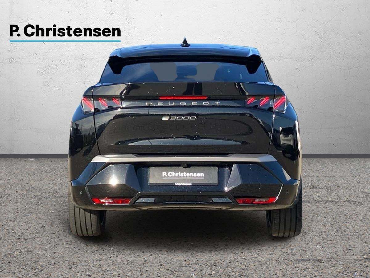 Peugeot e-3008 77 GT Pack