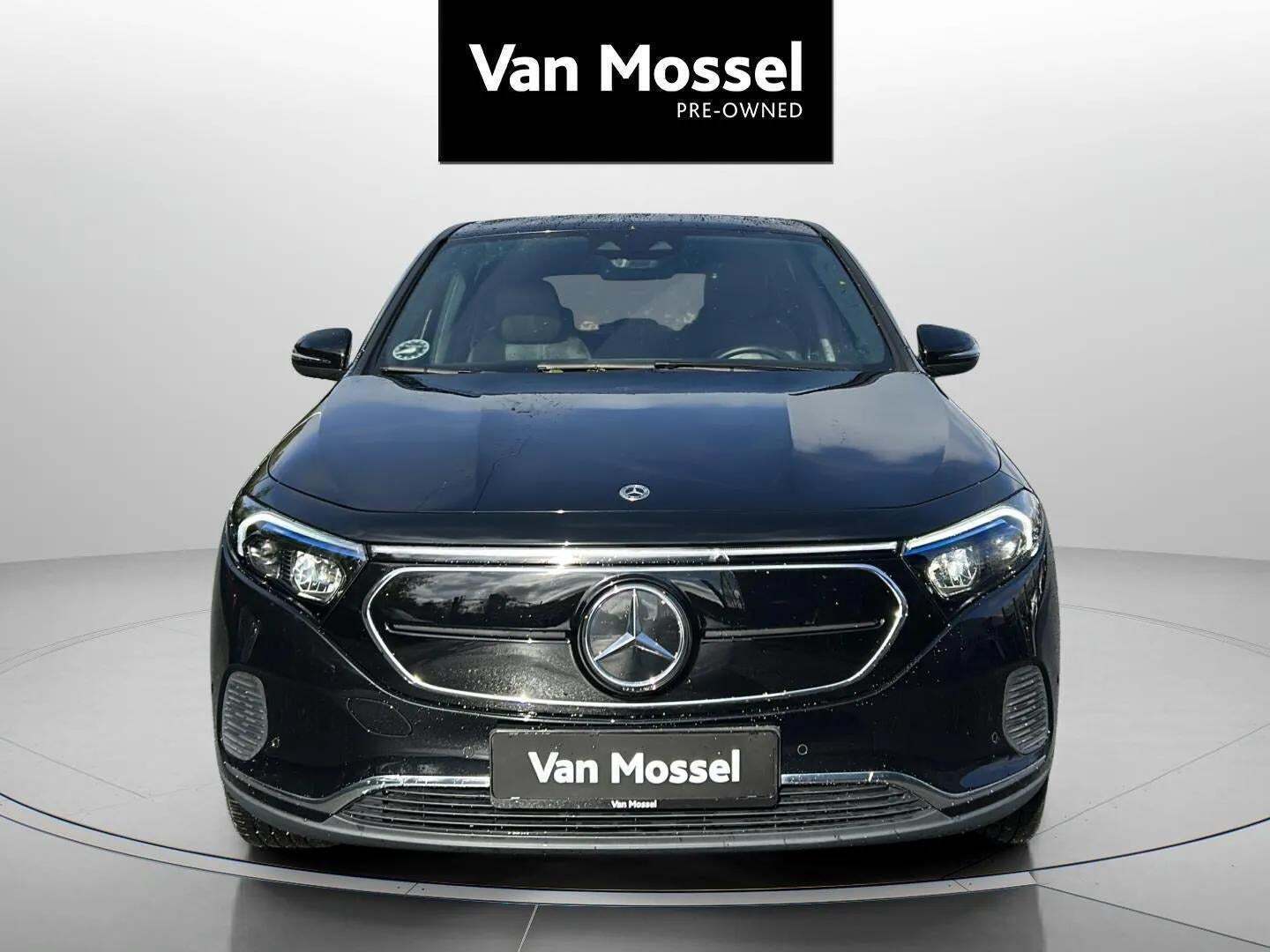 Mercedes EQA250+ Electric Art
