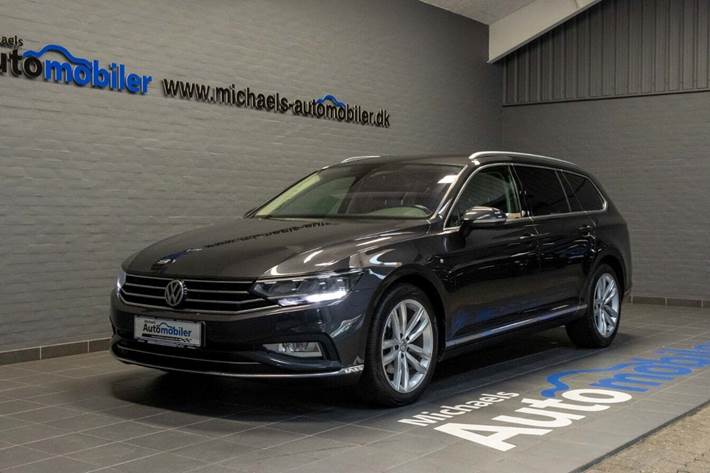 Grå VW Passat fra 2020