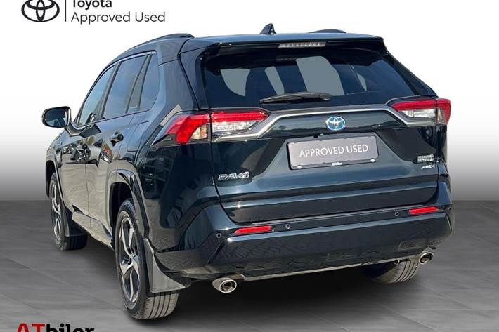 Sort Toyota RAV4 Plug-in fra 2024