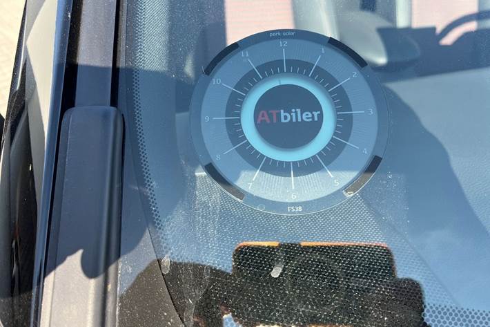 Sort Toyota RAV4 Plug-in fra 2024