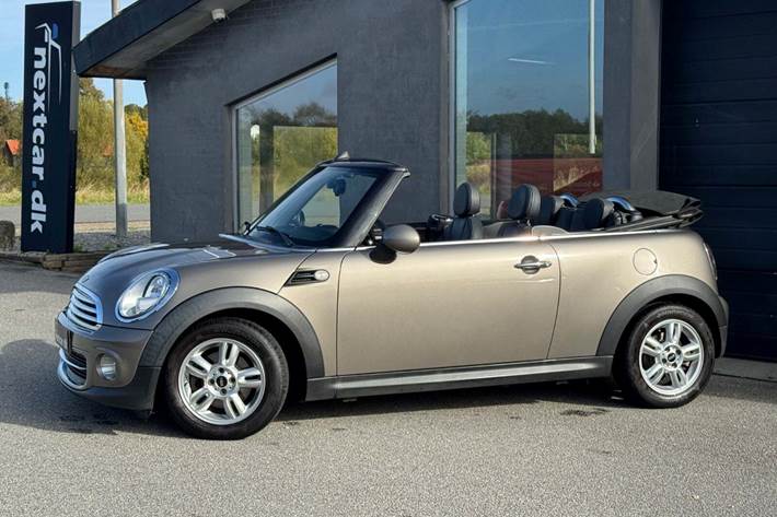 Orange Mini Cooper fra 2014