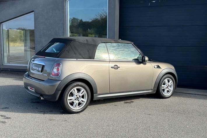 Orange Mini Cooper fra 2014