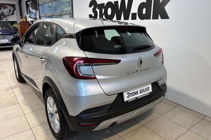 Sølv Renault Captur fra 2020
