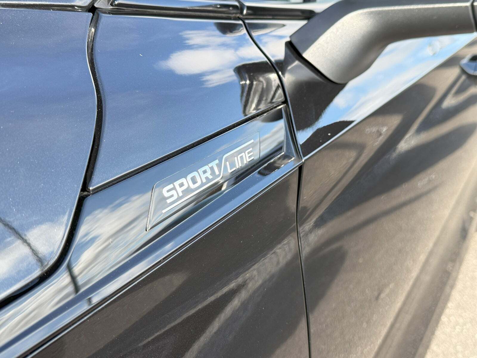 Sort Skoda Enyaq fra 2023