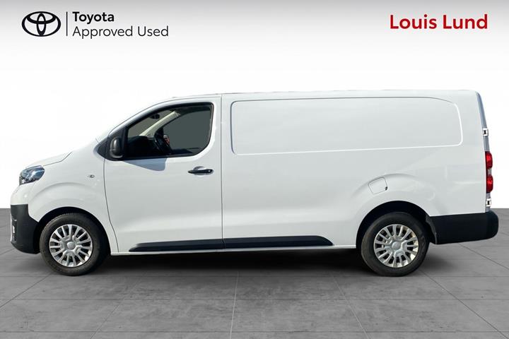 Hvid Toyota ProAce fra 2023