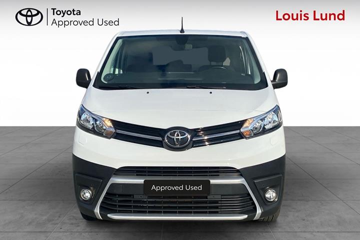 Hvid Toyota ProAce fra 2023