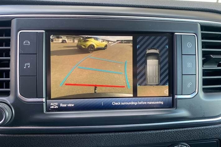 Hvid Toyota ProAce fra 2023