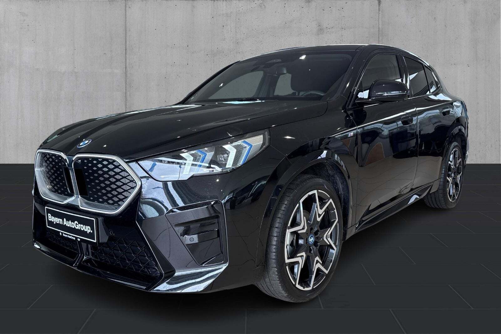 BMW iX2 eDrive20 Fully Charged