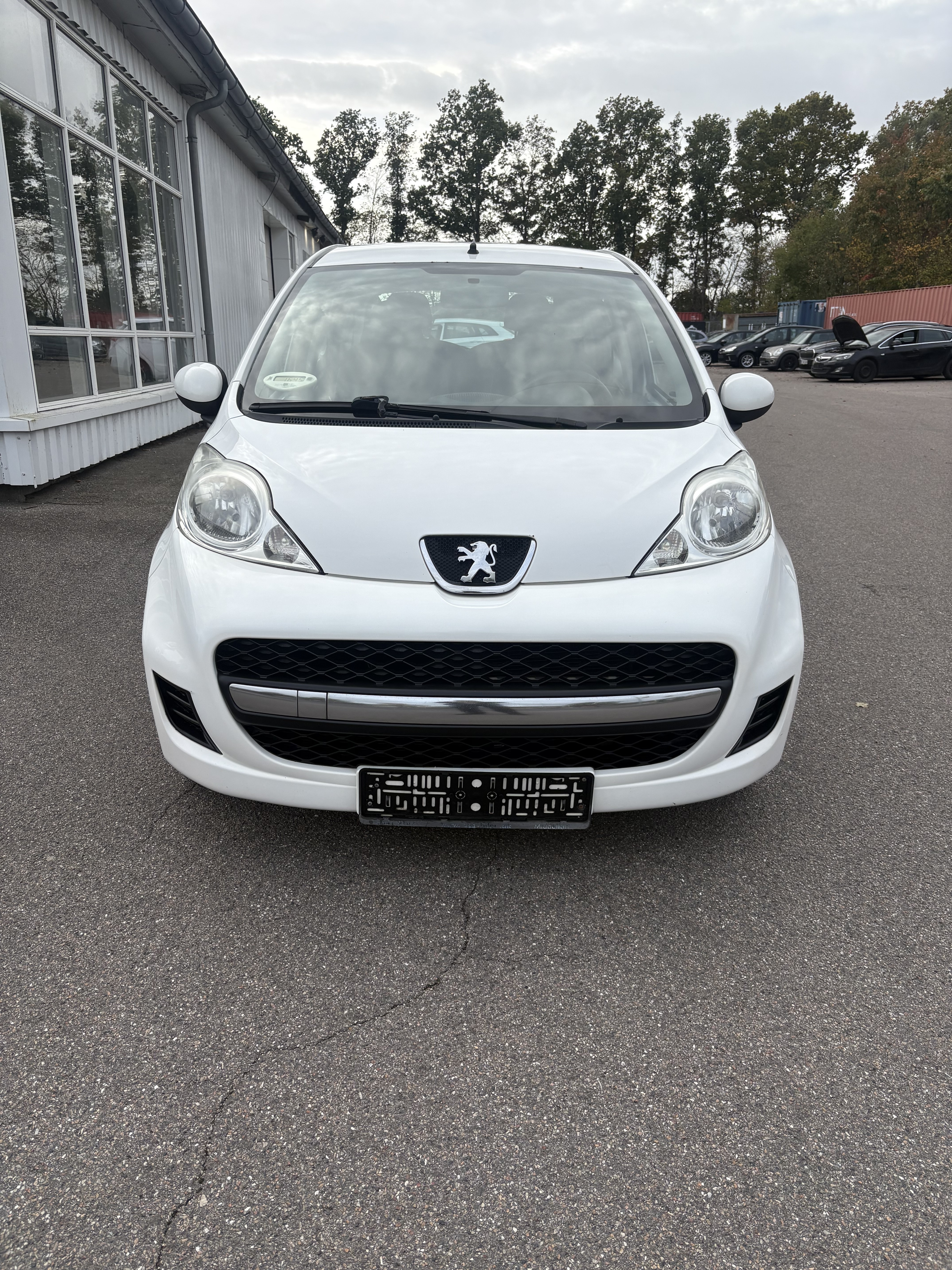 Peugeot 107 1,0 5-D 68 HK AUT