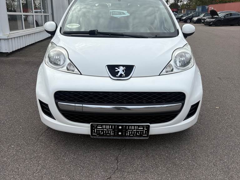 Peugeot 107 1,0 5-D 68 HK AUT