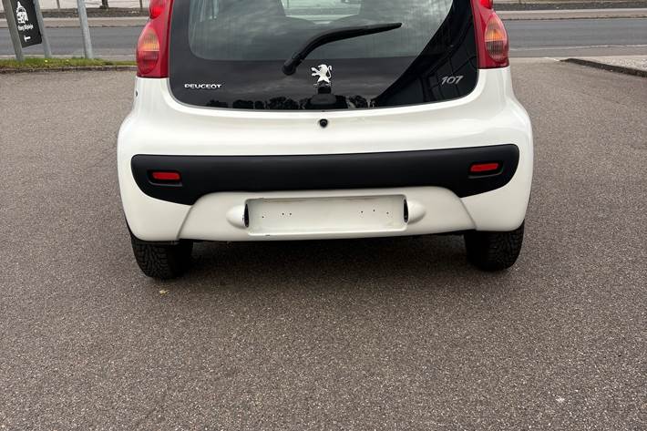 undefined Peugeot 107 fra 2010
