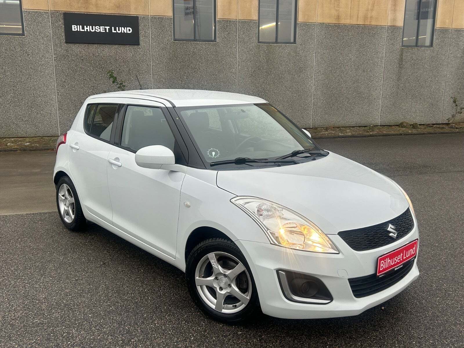Hvid Suzuki Swift fra 2016