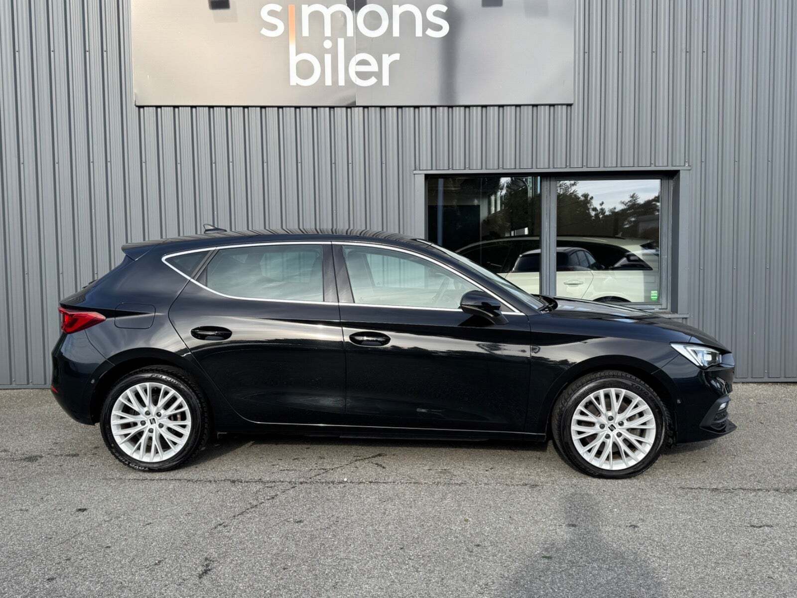 Sort Seat Leon fra 2020