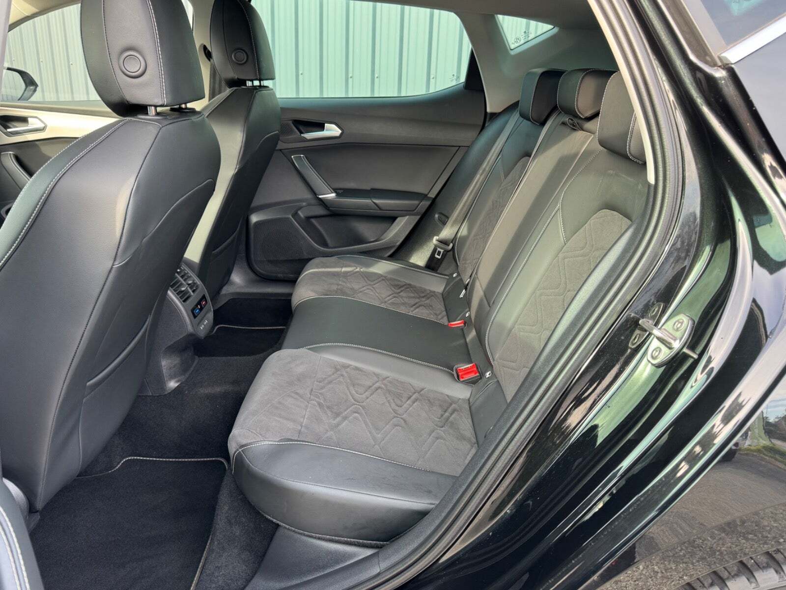 Sort Seat Leon fra 2020