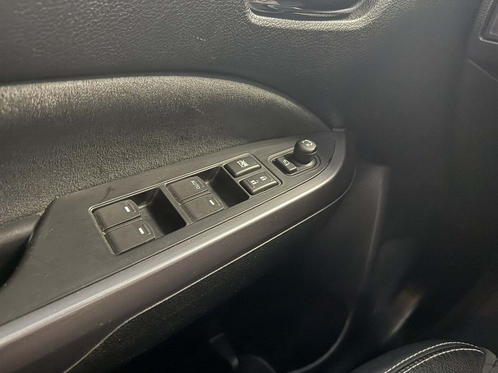 Blå Suzuki Vitara fra 2020