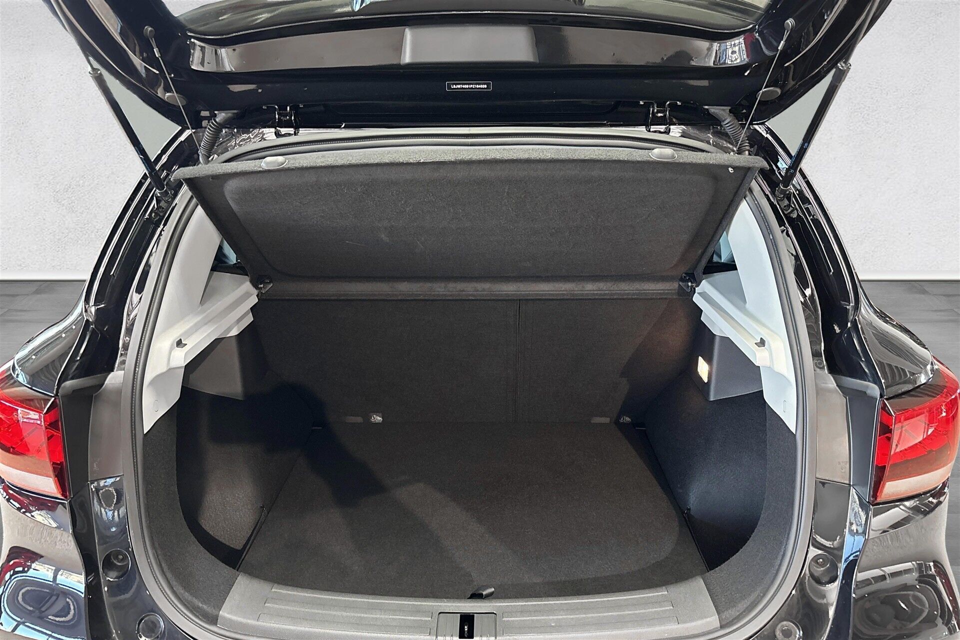 Sort MG ZS EV fra 2023