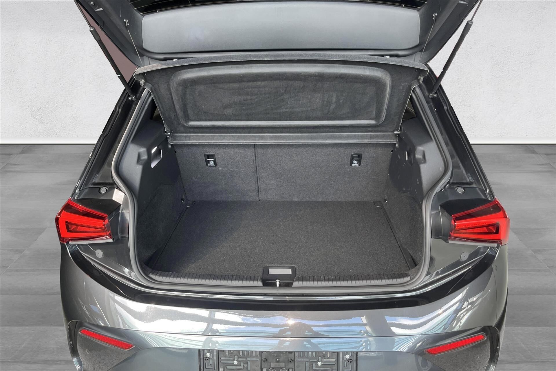 Sort Cupra Born fra 2023