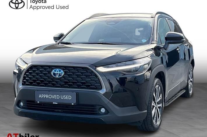 Sort Toyota Corolla Cross fra 2024 set udefra