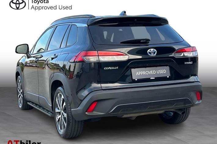 Sort Toyota Corolla Cross fra 2024