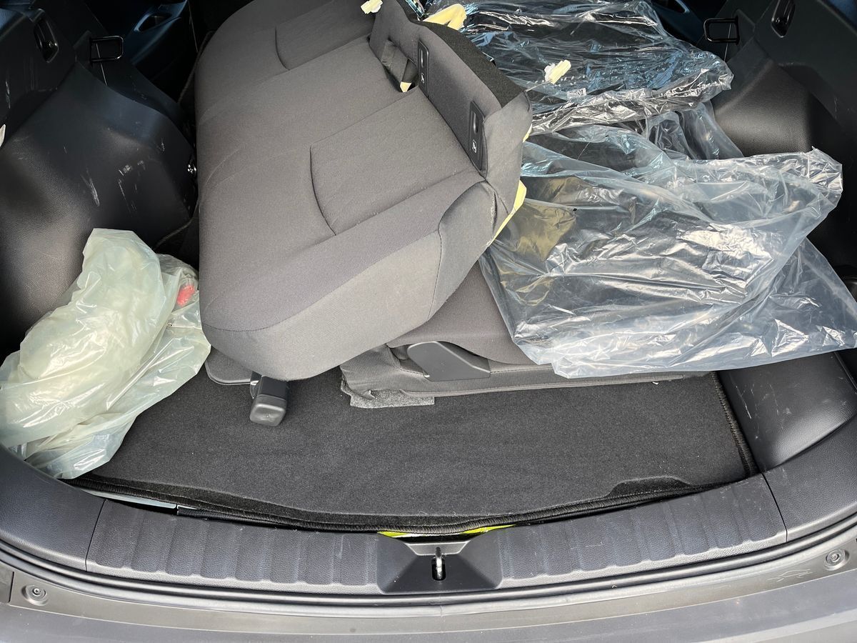 Sort Toyota Corolla Cross fra 2024 set indefra