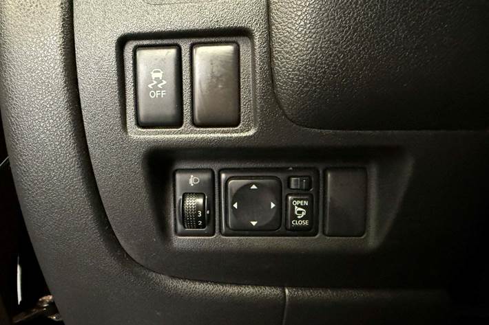 Sort Nissan Micra fra 2011