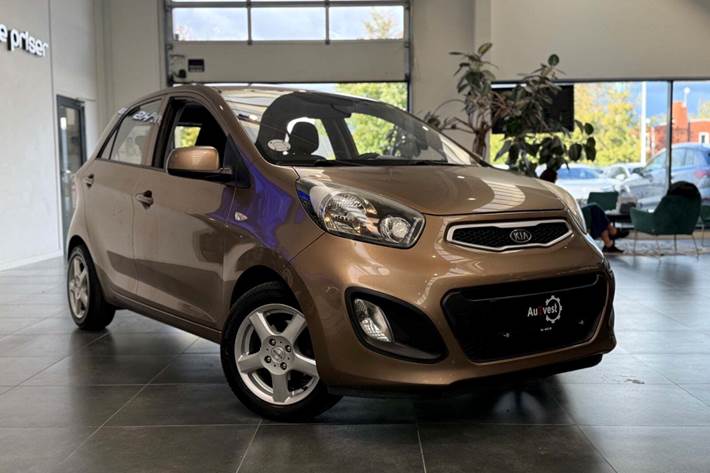 Bronze Kia Picanto fra 2012 set udefra