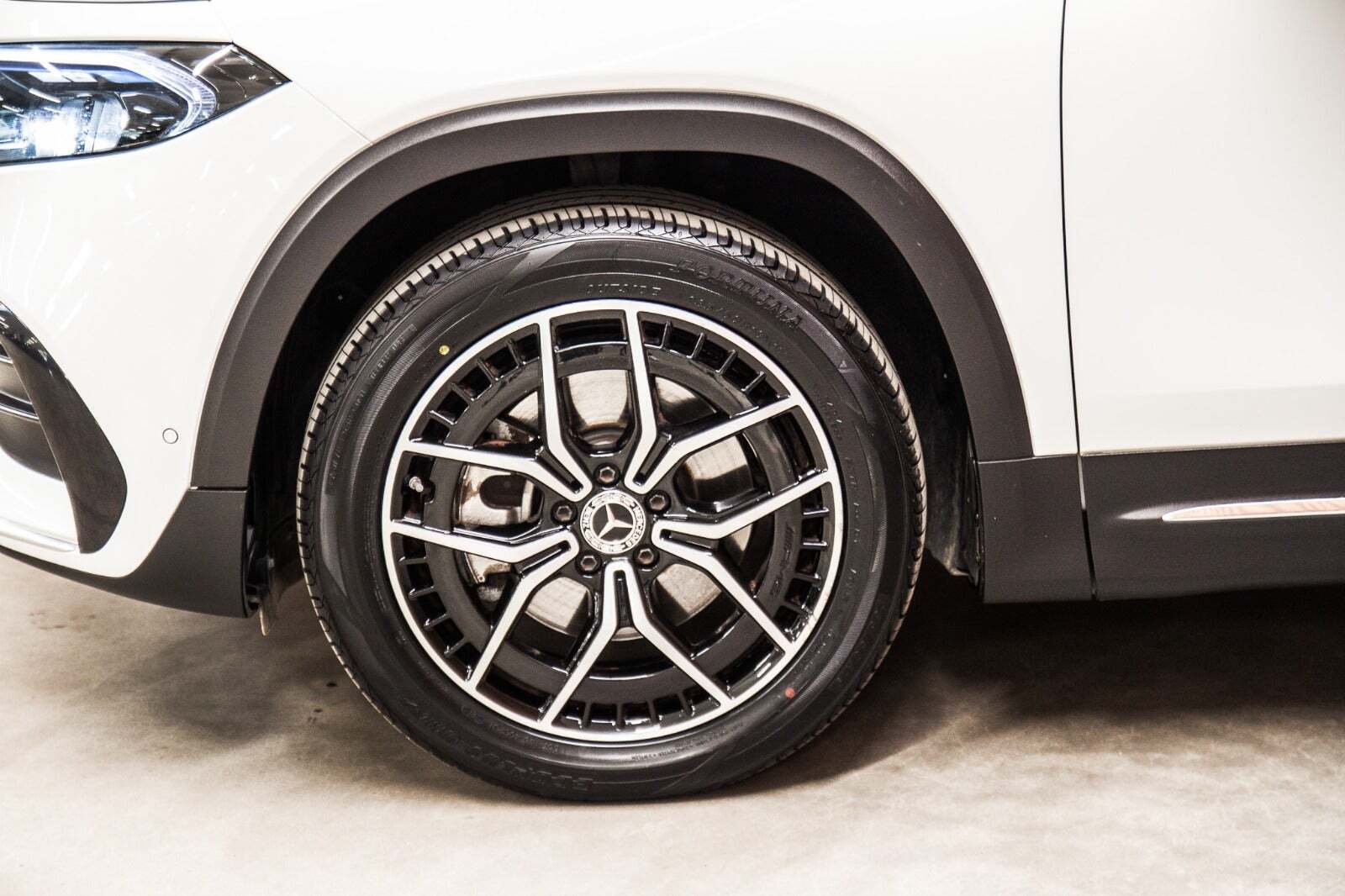 Mercedes EQB300 AMG Line 4Matic 7prs