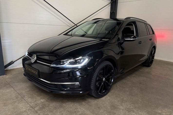 Sort VW Golf VII fra 2019 set udefra