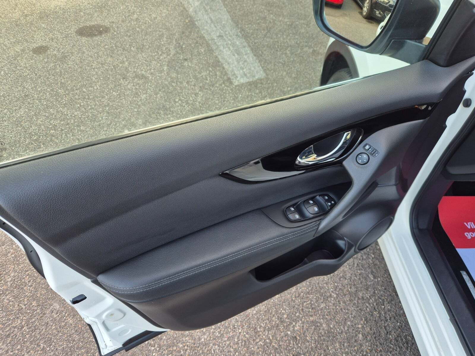 Hvid Nissan Qashqai fra 2019