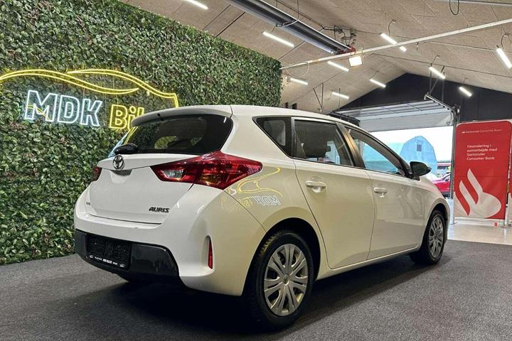 undefined Toyota Auris fra 2013