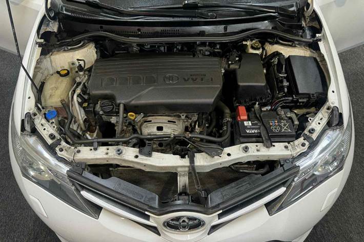 undefined Toyota Auris fra 2013