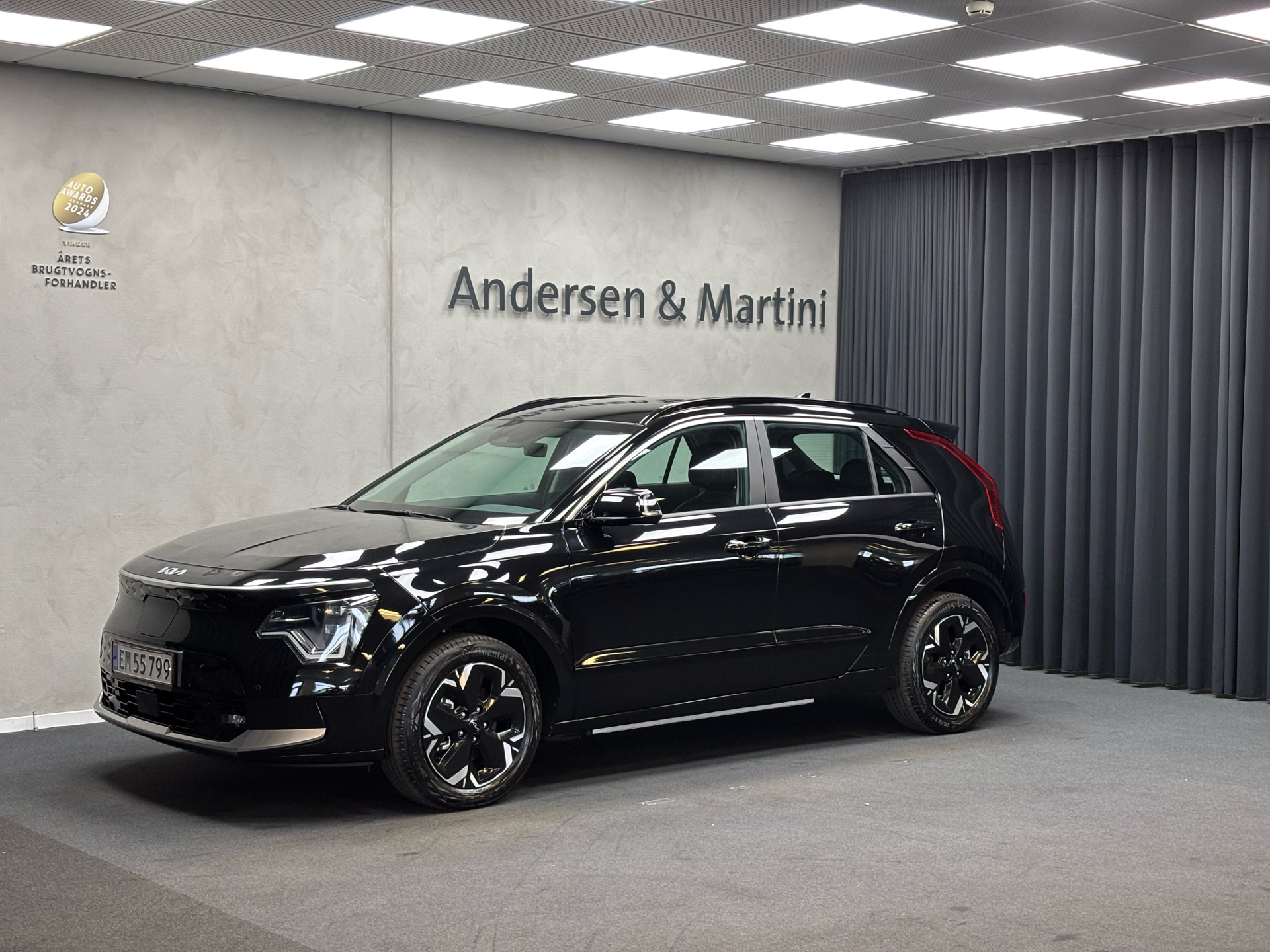 Sort Kia Niro EV fra 2025 set udefra