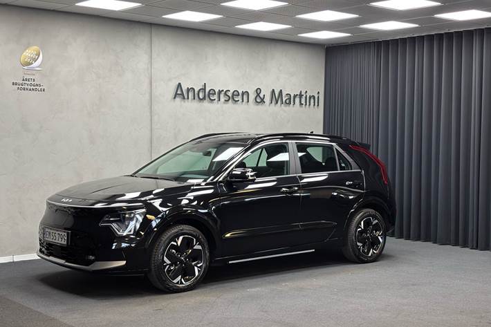 Sort Kia Niro EV fra 2025 set udefra