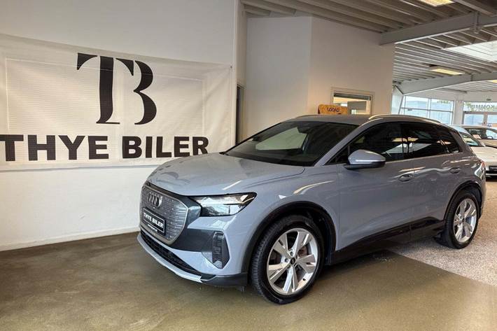 Grå Audi Q4 e-tron fra 2022 set udefra