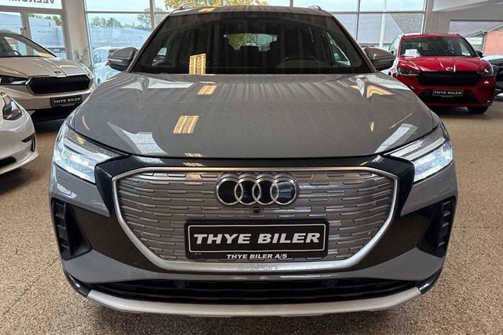 Grå Audi Q4 e-tron fra 2022