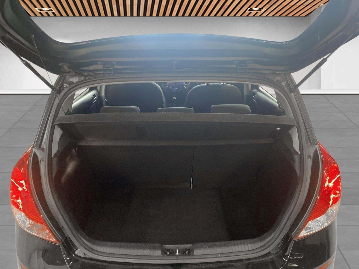 Sort Hyundai i20 fra 2013