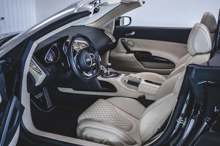 Sort Audi R8 fra 2015