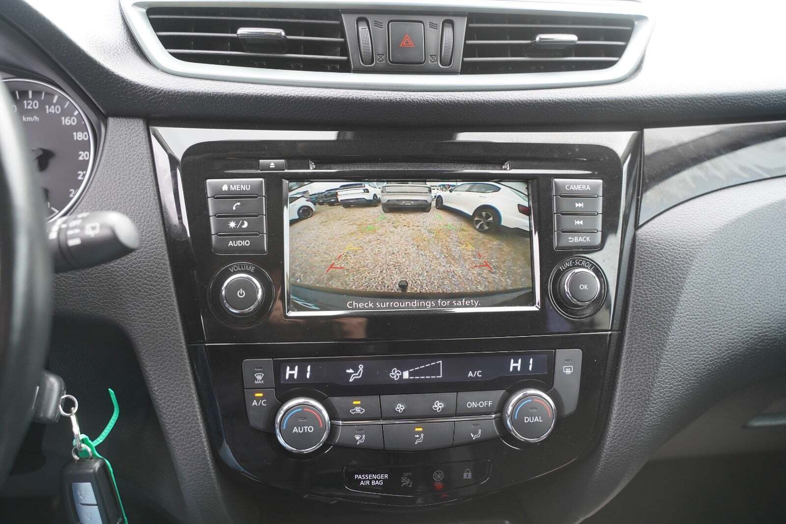 Sort Nissan Qashqai fra 2019