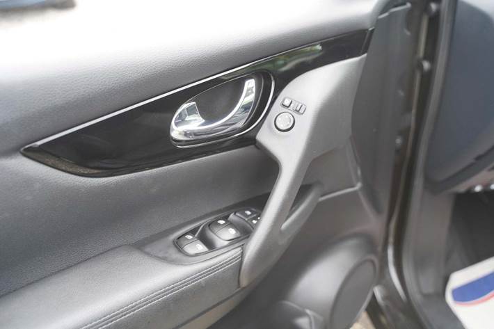 Sort Nissan Qashqai fra 2019