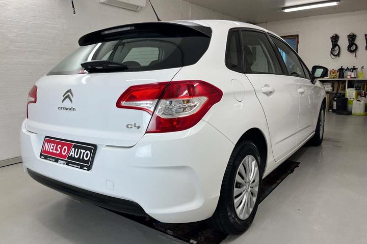 Hvid Citroën C4 fra 2015