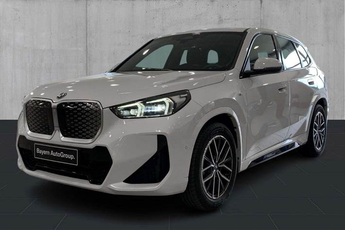 undefined BMW iX1 fra 2025 set udefra