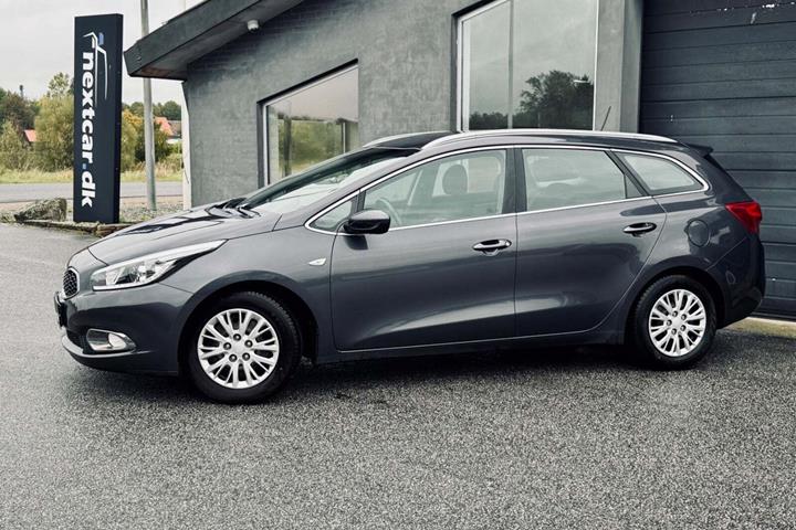 Grå Kia Ceed fra 2014