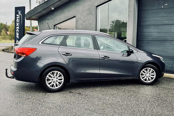 Grå Kia Ceed fra 2014