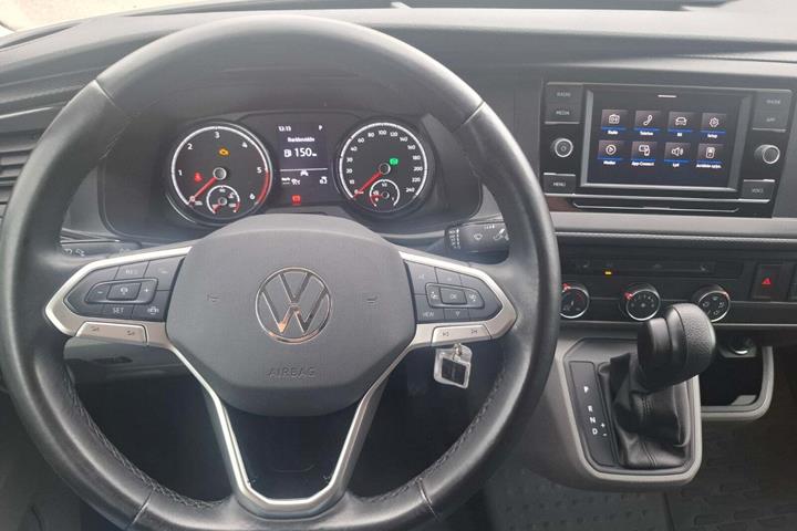 Sølv VW Transporter fra 2024