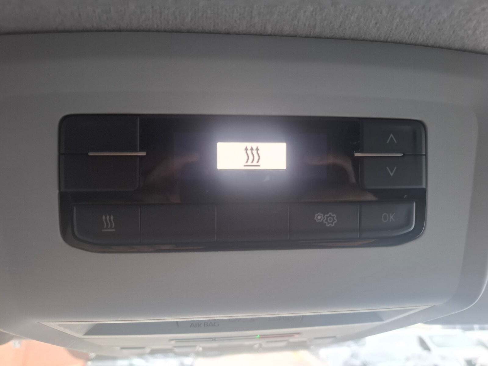 Sølv VW Transporter fra 2024