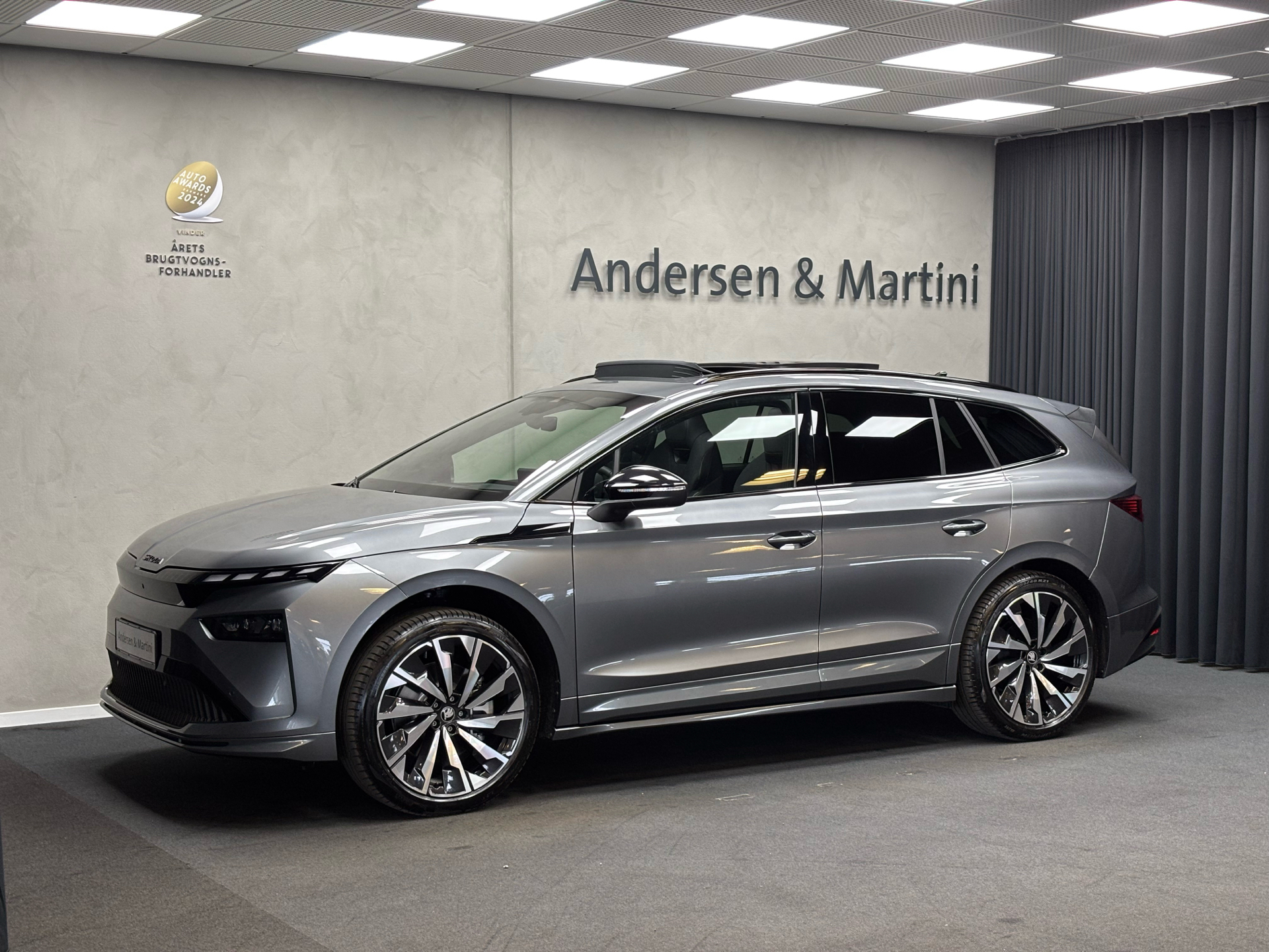 Grå Skoda Enyaq iV fra 2025