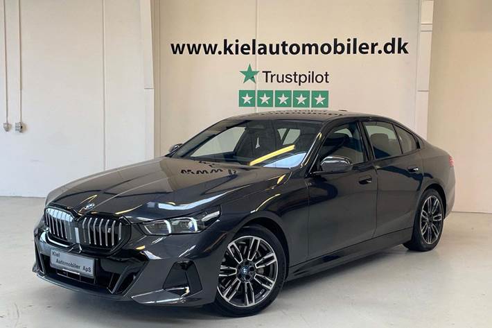 undefined BMW i5 fra 2024 set udefra