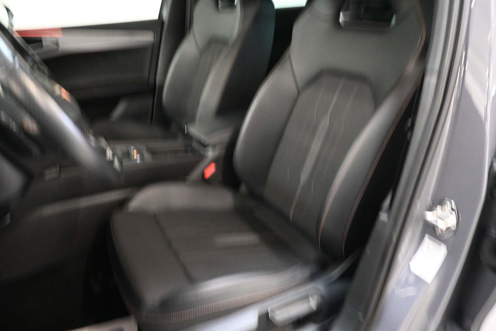 Grå Cupra Leon fra 2022