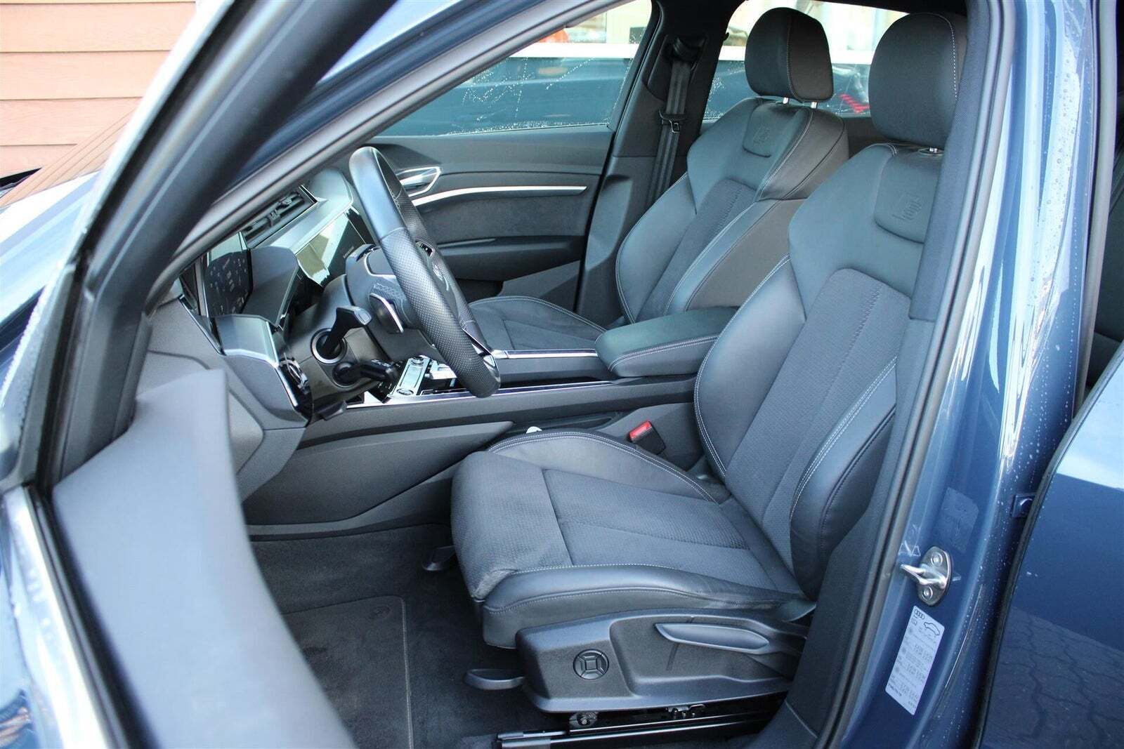 Audi e-tron 55 S-line Sportback quattro